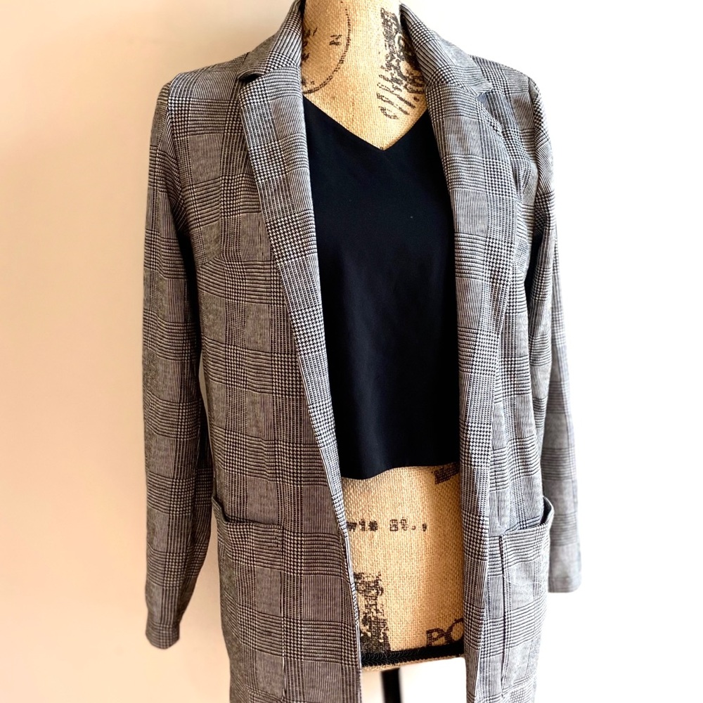 Black & white plaid blazer